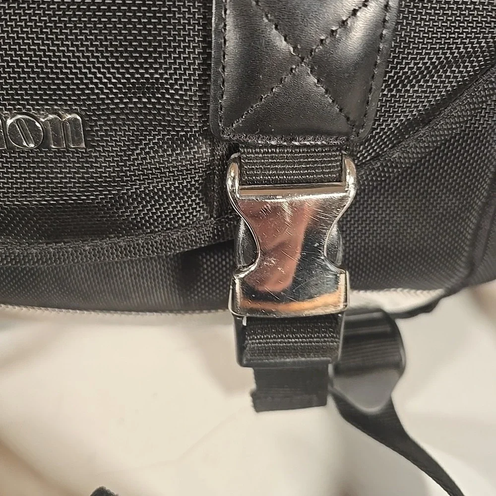 Large Canon 200DG Digital SLR Camera Case Gadget Bag‎ Good Condition